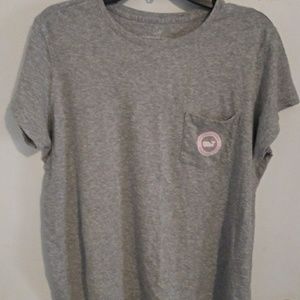 Vinyard vines t-shirt